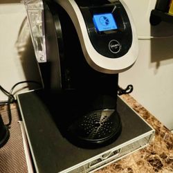 Like New Keurig K200 with Drawer