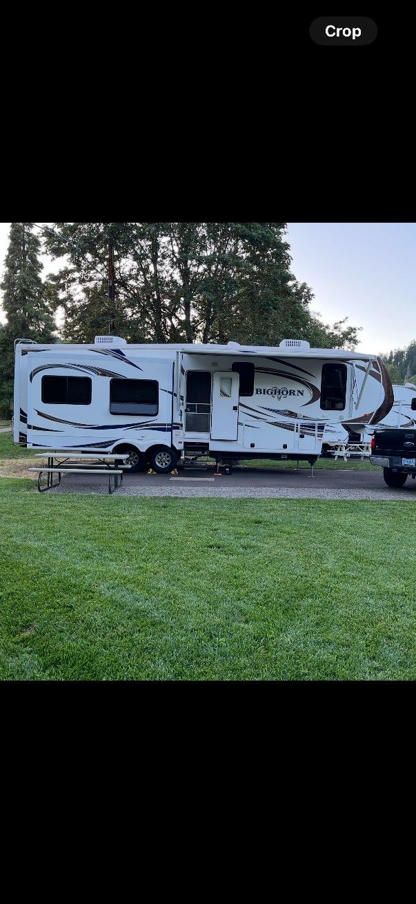 2014 5th wheel Big Horn