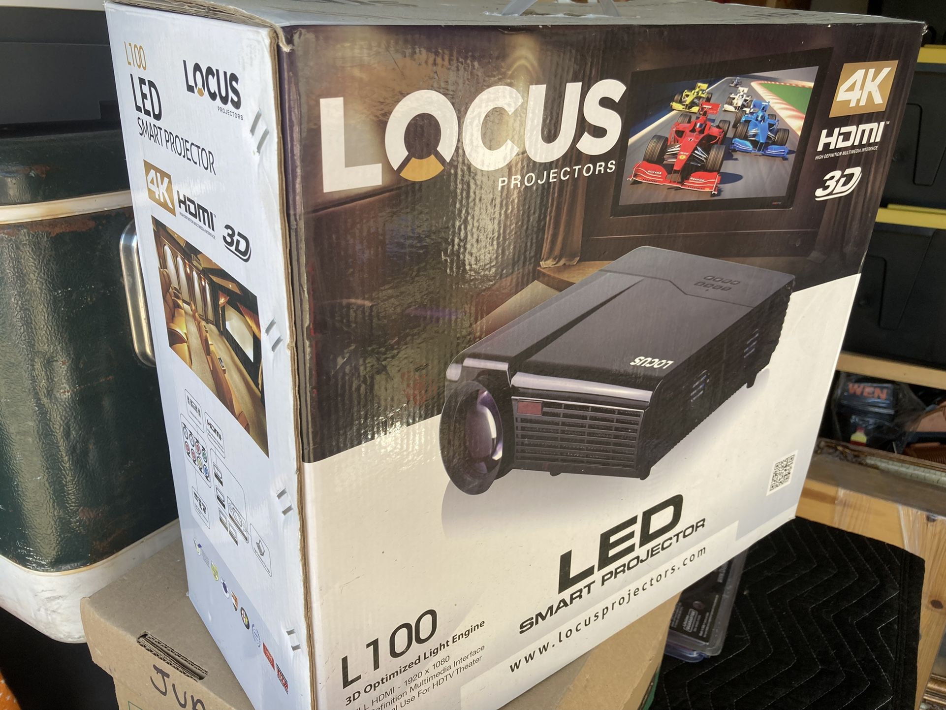 Locus L100 LED Smart Projector