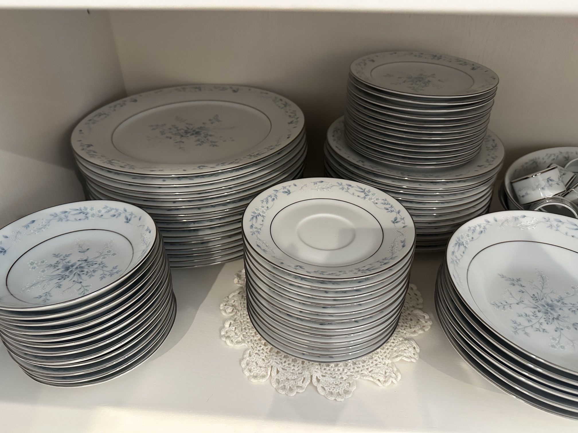Noritake China - Carolyn pattern