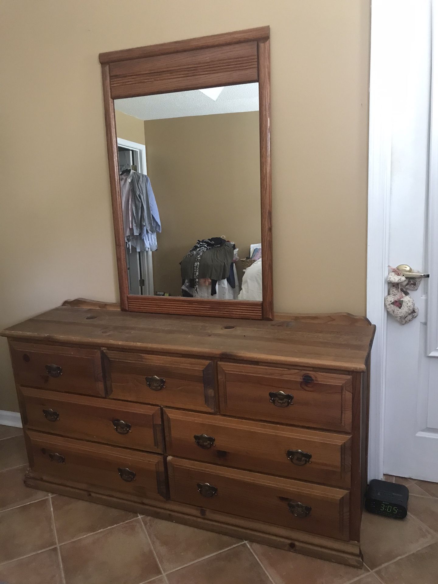Antique Distressed Real Wood Dresser With Mirror