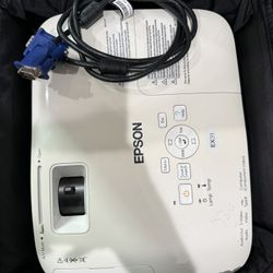 Epson EX31 Projector – Works Great