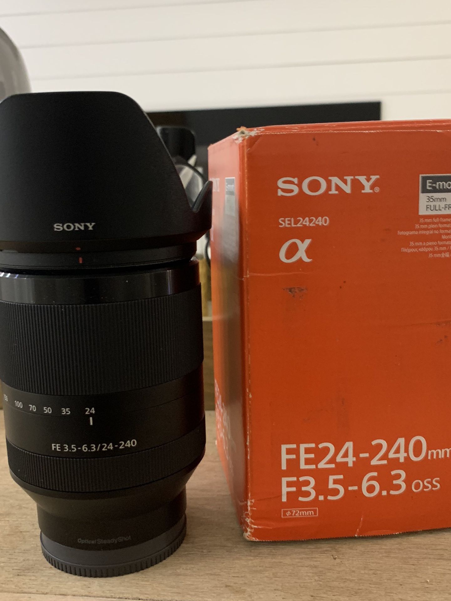 Sony Lens FE 24-240mm F3.5-6.3oss