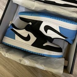 UNC Jordan 1 Low
