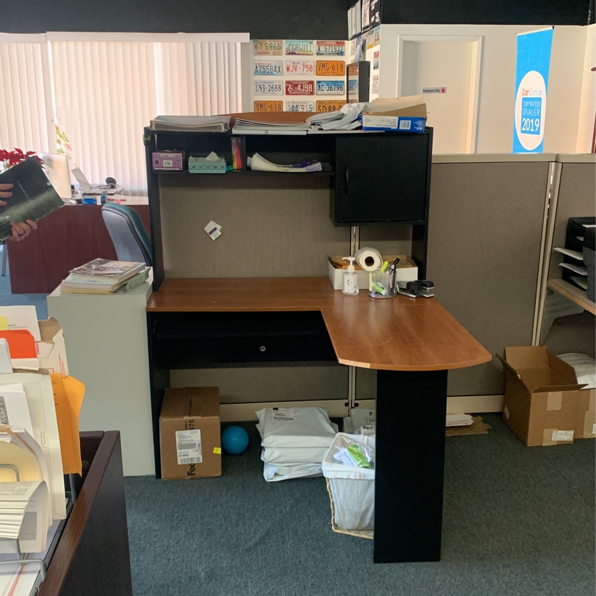 FREE DESK