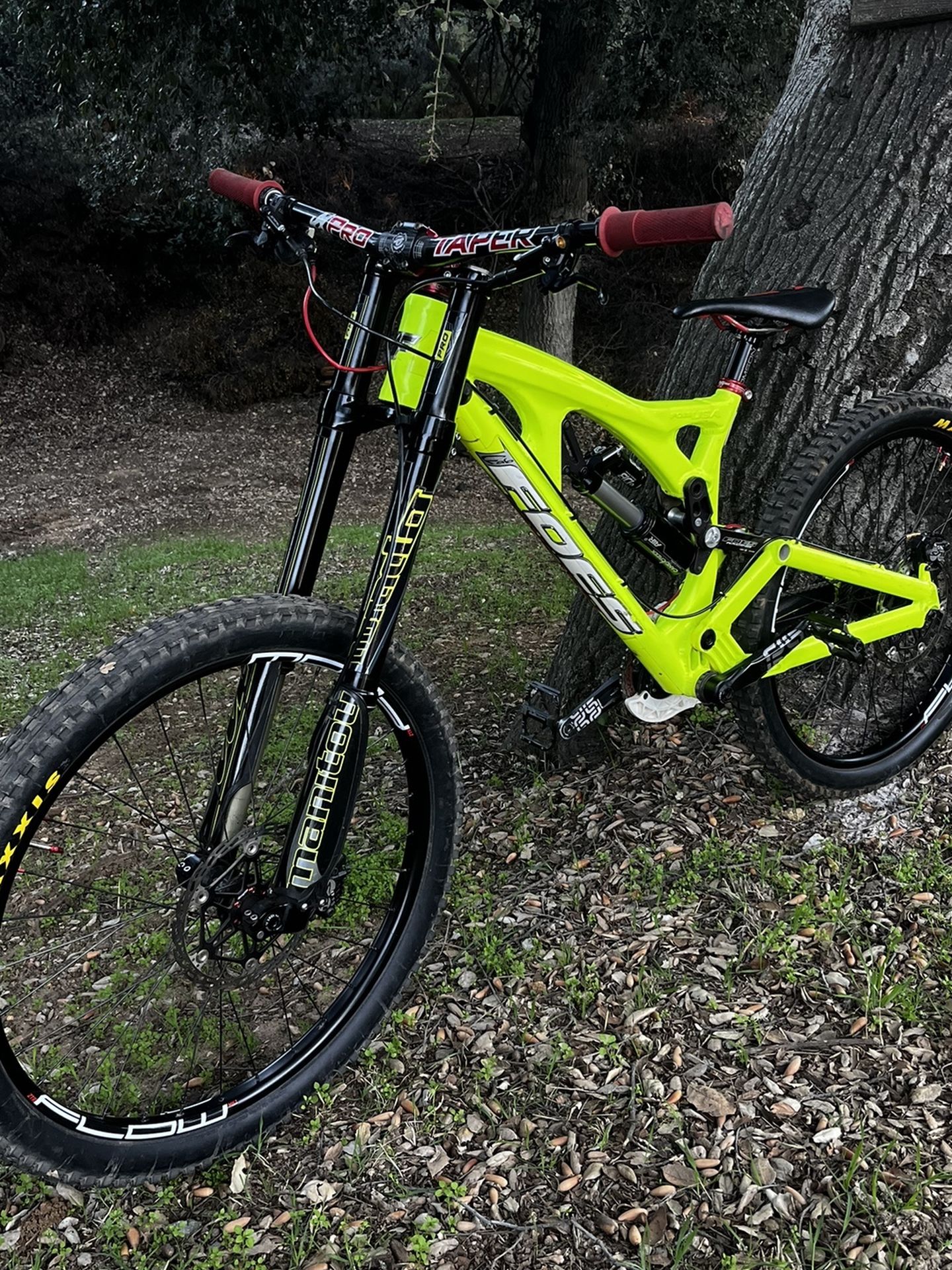 Foes Downhill Mountain Bike