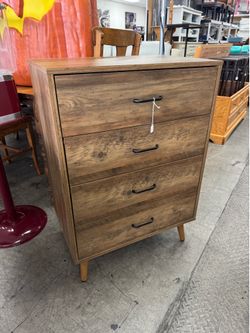 Small Dresser, 4-Drawer Chest