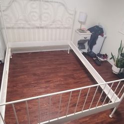 Queen Size IKRA Bed Frame