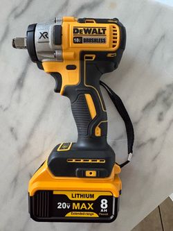 DeWalt 18V XR Brushless Impact Wrench with 20V 8Ah Battery