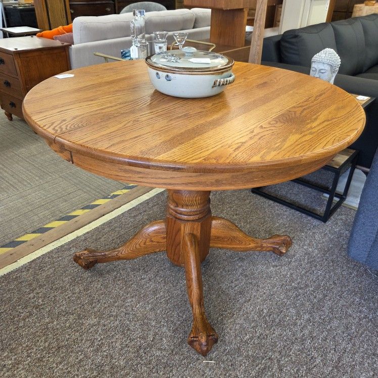 Oak Clawfoot Pedestal Dining Table (NO LEAF)
