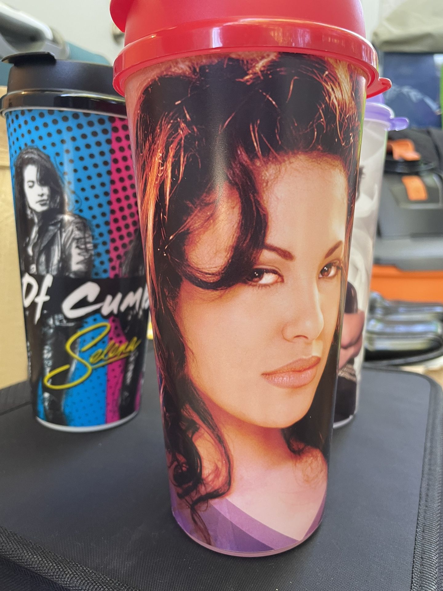 Limited Edition Selena, Cups