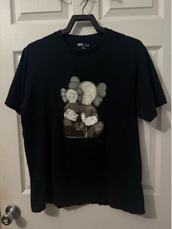 Kaws x Uniqlo UT Graphic Shirt Size L