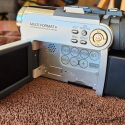 Hitachi GX3100E DVD/CAM