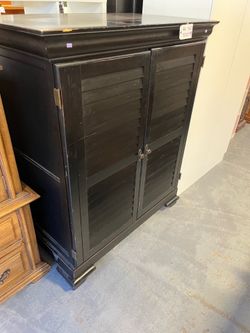 Black tv cabinet (in store)