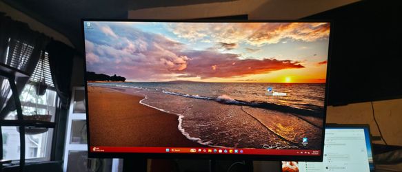 Samsung 27" Full HD Monitor + Adjustable Monitor Arm