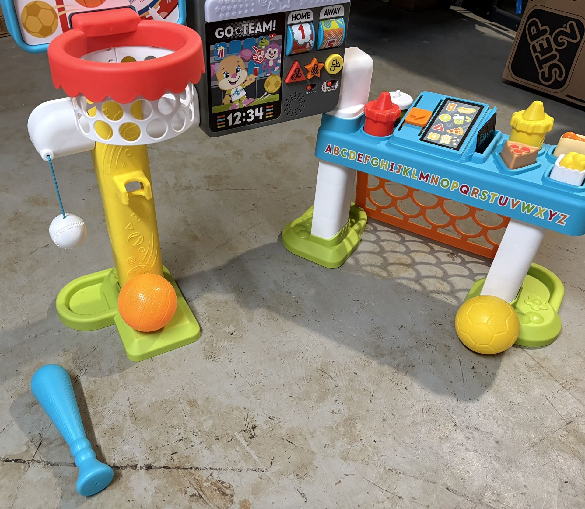 Fisher-Price Baby/Toddler Laugh & Learn Sports Activity Center
