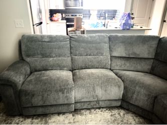 Grey Reclinable Sectional!