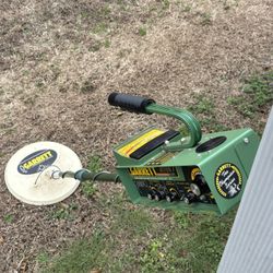 Metal Detector/ Garrett Brand.