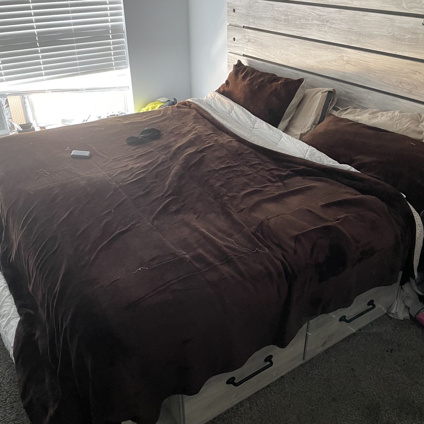 King size bed