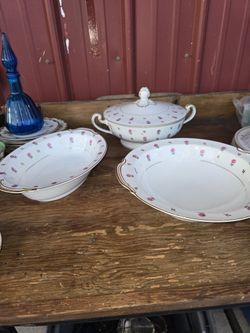 Noritake 5 -piece Serving Set Rosalie Pattern Number 3052