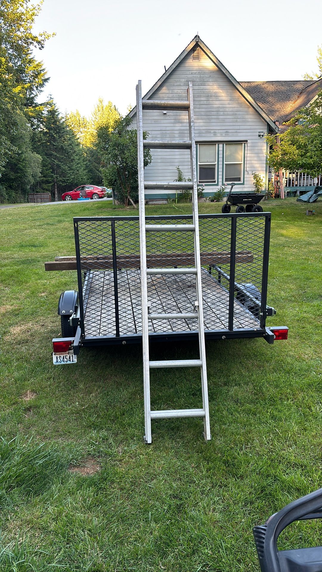 Aluminum ladder