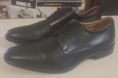 Florsheim Men’s Black Surge Cap Toe Oxfords Size 9.5  W