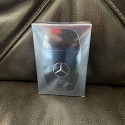 THE MOVE Mercedes Benz