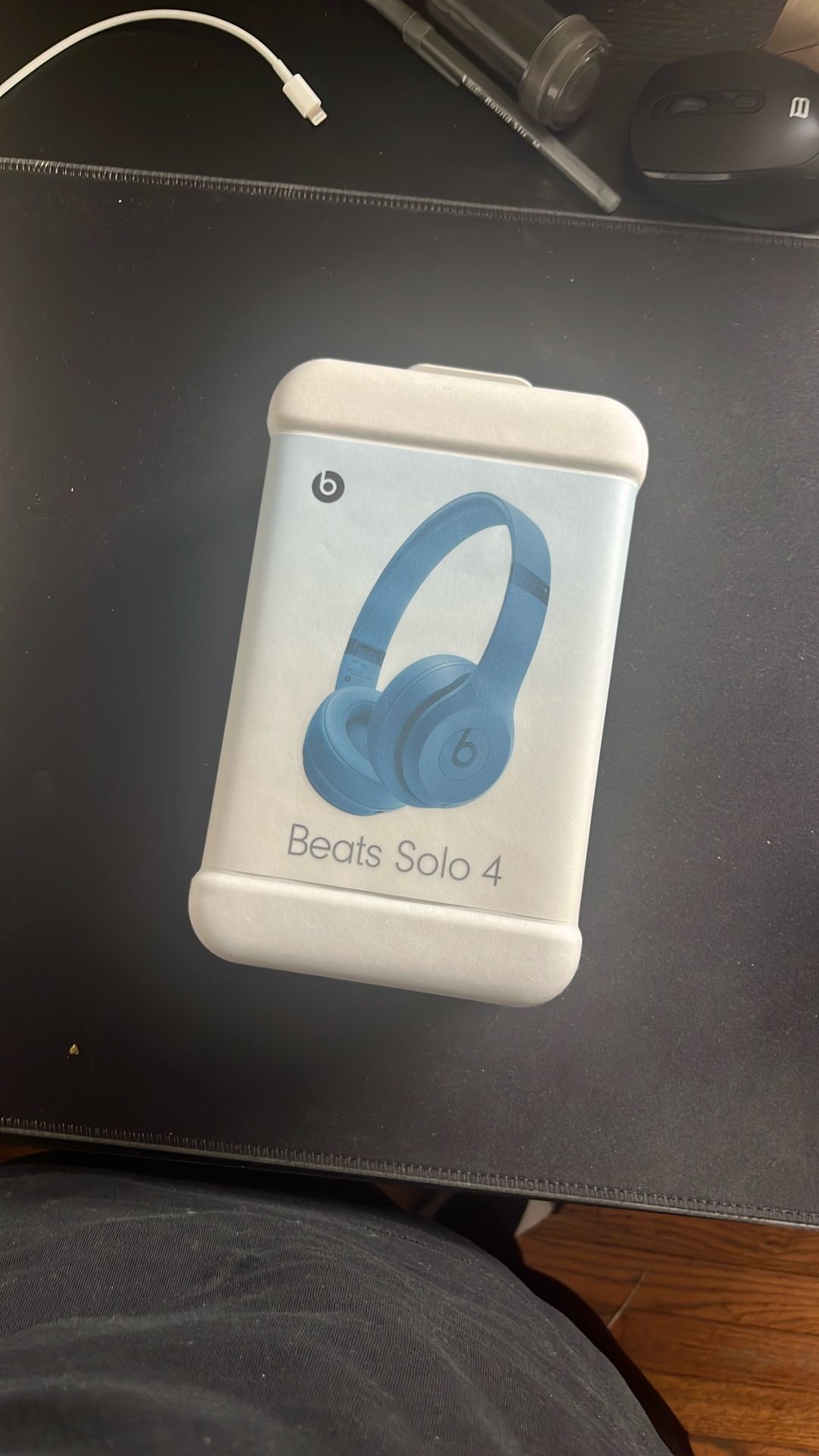 Beats Solo 4