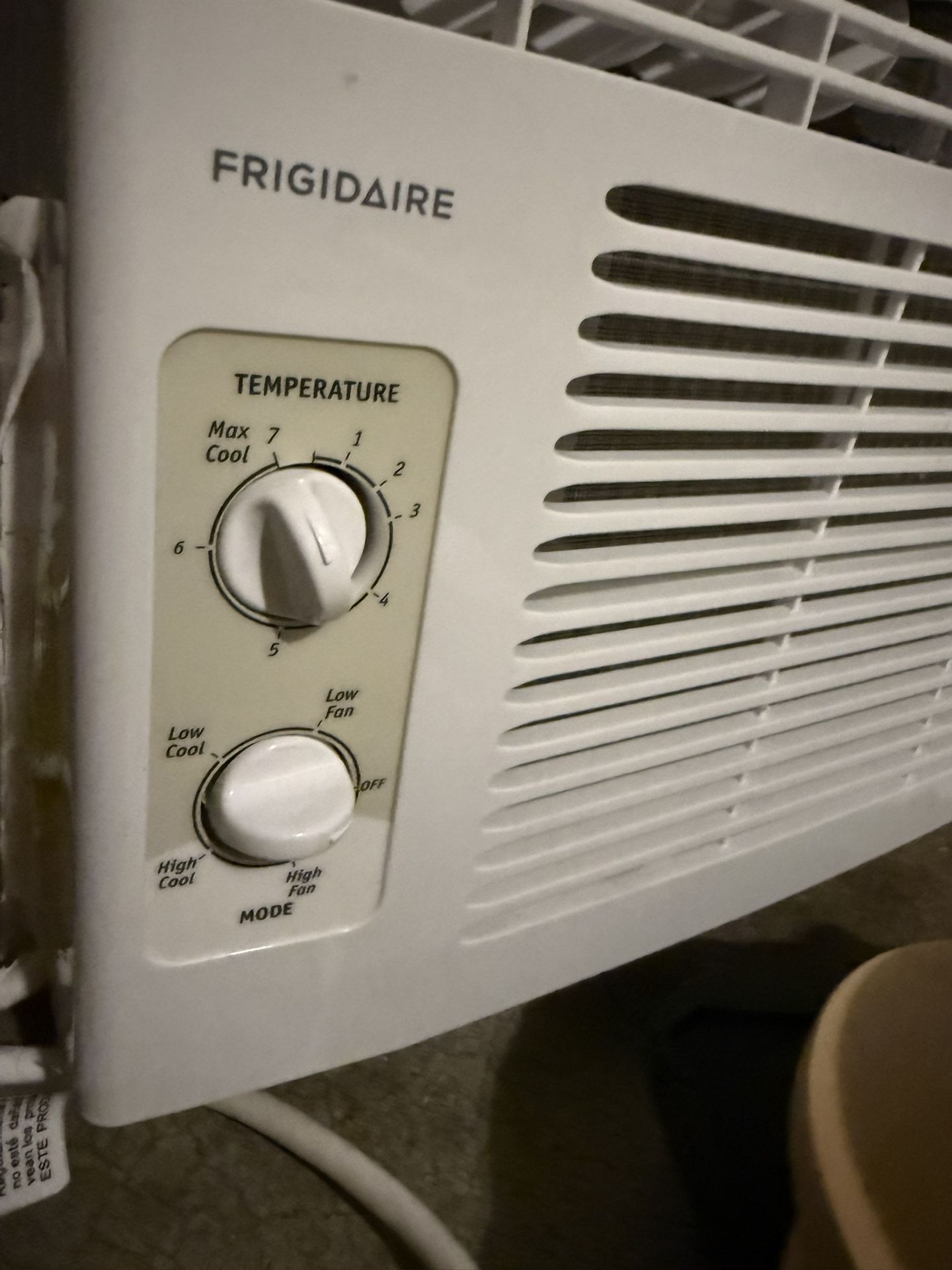 Air Conditioner 110v Frigidaire.