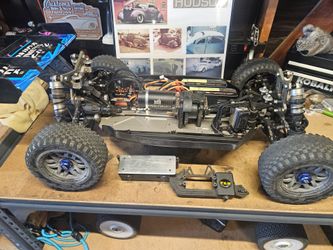 Losi TLR 5ive b