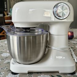 Dash 3.5 QT Tilt-Head Stand Mixer