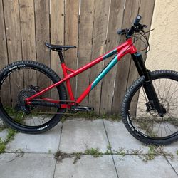 27.5 Ragley Mmmbo. Hard tail  Medium Frame Aluminum 