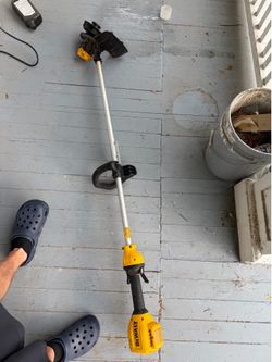 dewalt cordless Weedwhacker