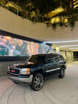 GMC Yukon XL · SLE Sport Utility 4D