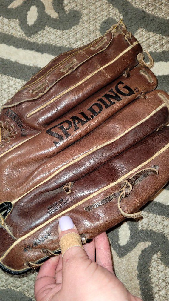 SPALDING BASEBALL MIT FOR A LEFTY