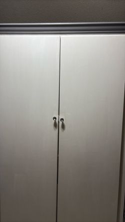 Armoire