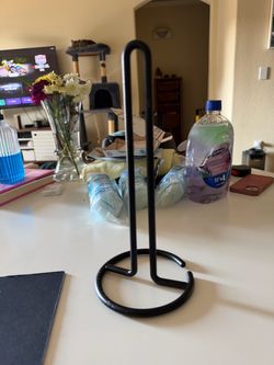 Black Metal Paper Towel Holder
