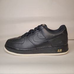 Nike Air Force 1 Low Leaf Crest Logo 07'  Men's Size 10 1/2 
