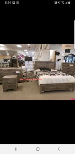 New 5pc. Queen Bedroom Set