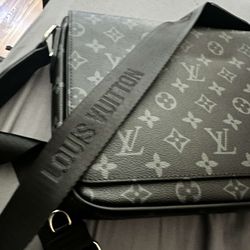 Men's Designer Backpack for Sale in Chandler, AZ - OfferUp