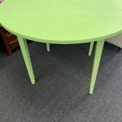 Green round table 