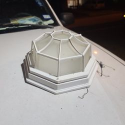 NICE WHITE INDOOR/OUTDOOR LIGHT FIXTURE 