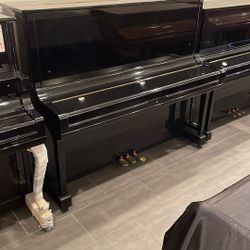 Yamaha U3 