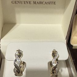 STERLING SILVER MARCASITE EARRINGS NEW IN BOX EXC COND SMOKE FREE 