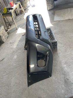 2015 Toyota Tacoma front bomper