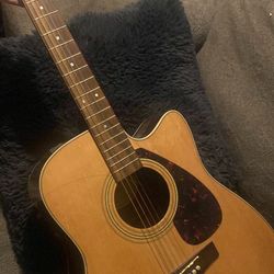 Yamaha Acoustic Electric Guitar 