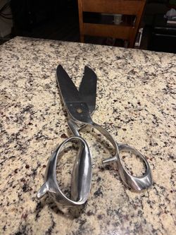 24” LONG RIBBON CUTTING SCISSORS/SEWING ROOM DECOR