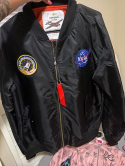 Mens NASA jacket 3x but fits like a 2x