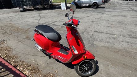 2018 Vespa Sprint 150 Rosso Red