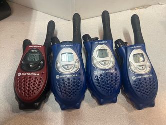 Lot of 4 MOTOROLA T5500 22CH talkabout Two way radios